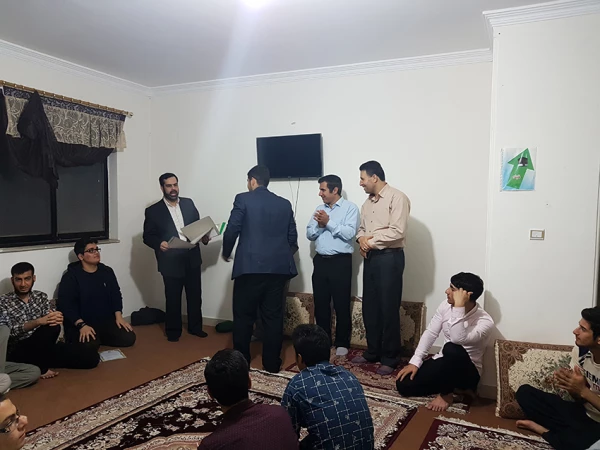 تجلیل از سرپرست یاران،نمایندگان خوابگاه و خوابگاه نمونه