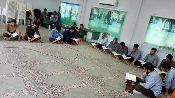 جلسه ختم قرآن کریم هر روز یک جزء