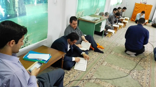 جلسه ختم قرآن کریم هر روز یک جزء