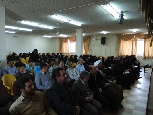 برگزاری نشست هم اندیشی "تبیین اندیشه های امام(ره)"