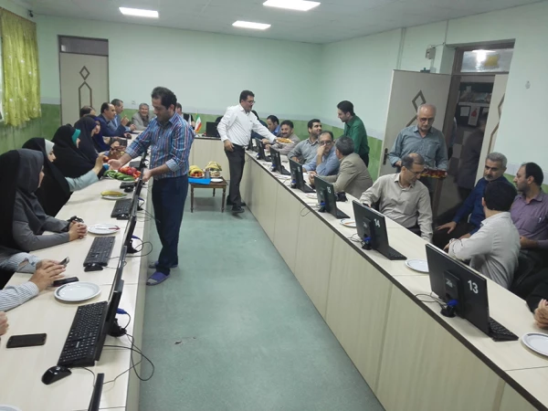 تکریم جناب آقای کوچکی معاونت سابق توسعه منابع و مدیریت انسانی و معارفه جناب آقای دکتر عزیزی