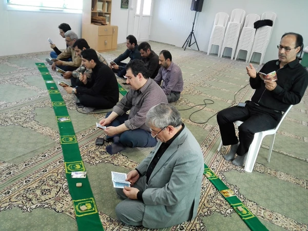 تجدید میثاق  مسئولین پردیس امام علی (ع) با شهدای دفاع مقدس و مدافع حرم