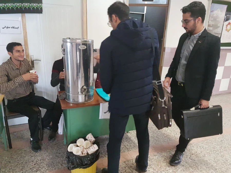 ایستگاه صلواتی به مناسبت دهه دوم محرم به همت دانشجومعلمان پردیس امام علی (ع)