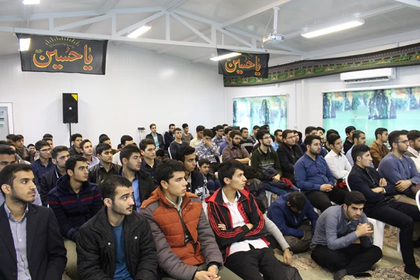 نشست صمیمی   رئیس هسته گزینش و معاونت پژوهش اداره کل آموزش و پرورش با دانشجومعلمان