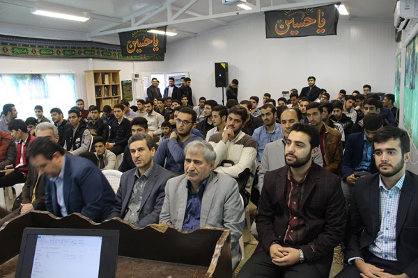 نشست صمیمی   رئیس هسته گزینش و معاونت پژوهش اداره کل آموزش و پرورش با دانشجومعلمان