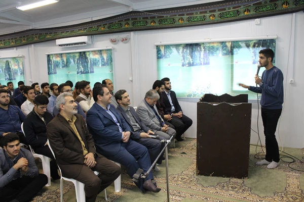 نشست صمیمی   رئیس هسته گزینش و معاونت پژوهش اداره کل آموزش و پرورش با دانشجومعلمان