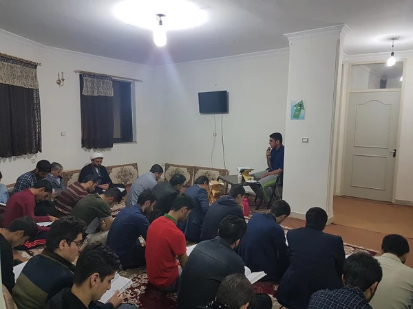 محفل اُنس با قرآن در سرای دانشجوئی