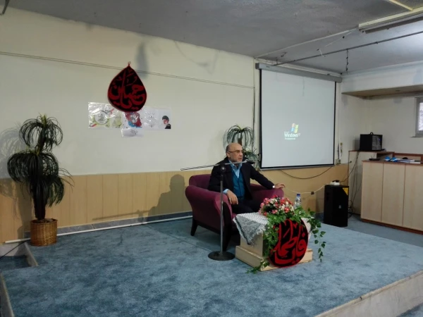 هم اندییشی اساتید و کارکنان دانشگاه فرهنگیان گیلان با موضوع تبیین دستاورد های انقلاب اسلامی