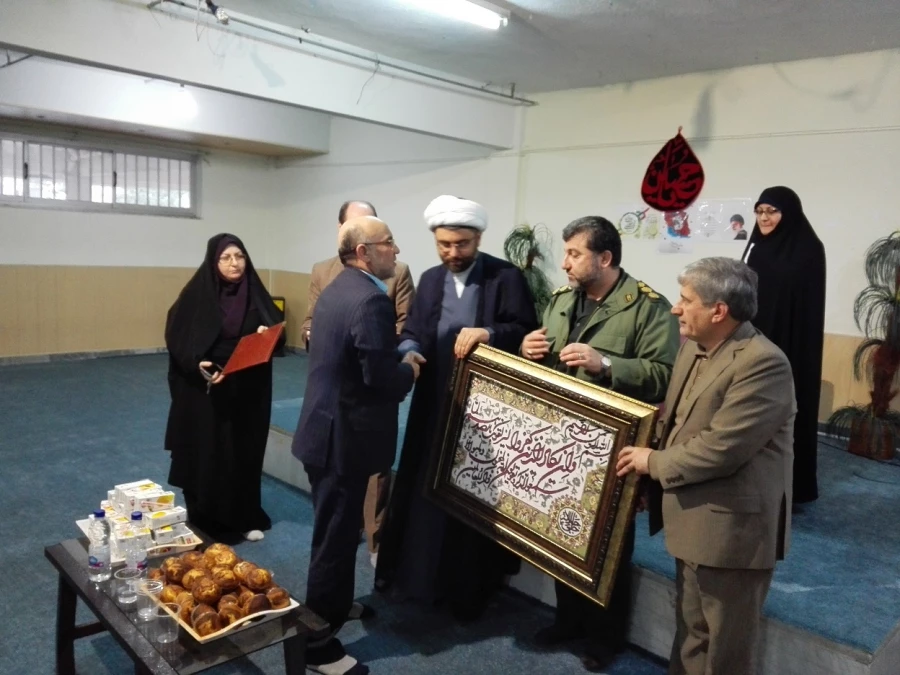 هم اندییشی اساتید و کارکنان دانشگاه فرهنگیان گیلان با موضوع تبیین دستاورد های انقلاب اسلامی