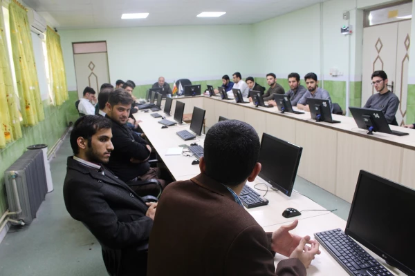 جلسه پرسش و پاسخ با حضور دکتر شکیبا از ارزیابی عملکرد سازمان مرکزی