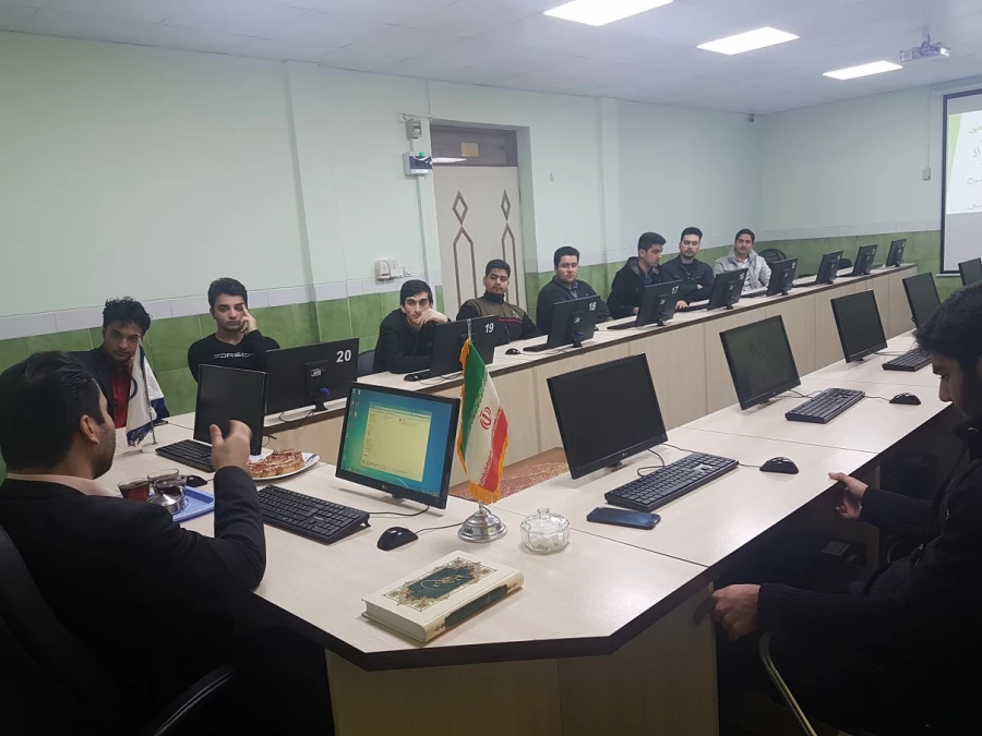 کارگاه روش شناسی انتقال مفاهیم تعلیم و تربیت از طریق شعر و ادبیات