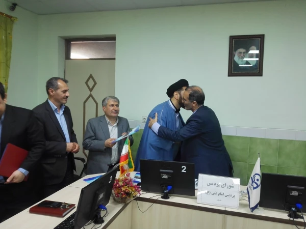 تجلیل از اساتید هیئت علمی و معاونت آموزشی سابق