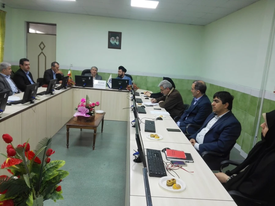 تجلیل از اساتید هیئت علمی و معاونت آموزشی سابق