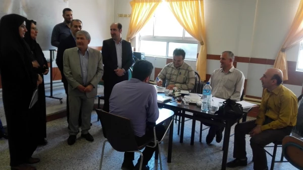 بازدید دکتر احدزاده مدیریت امور پردیس های استان از روند مصاحبه