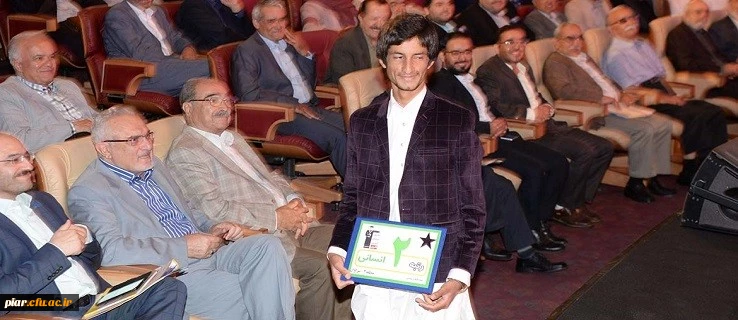 رتبه دوم آزمون سراسری 1397 معلمی را برگزید