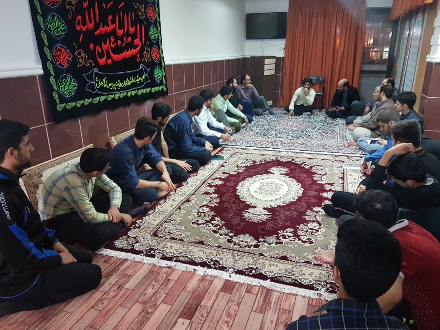 برگزاری شب شعر در سرای دانشجوئی