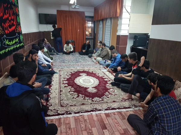 برگزاری شب شعر در سرای دانشجوئی