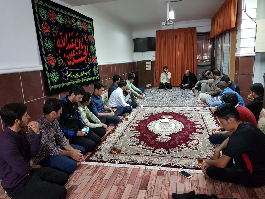 برگزاری شب شعر در سرای دانشجوئی