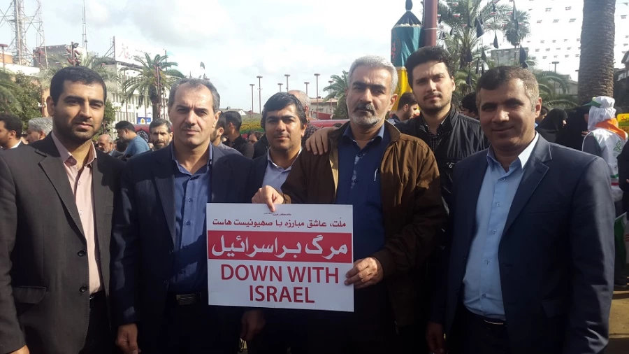 سیزده آبان روز تسخیر لانه جاسوسی آمریکا به دست دانشجویان پیرو خط امام و روز مبارزه با استکبار جهانی گرامی باد.