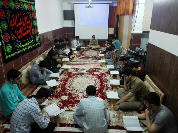 برگزاری دوره آموزش قرآن هفتگی در سرای دانشجویی