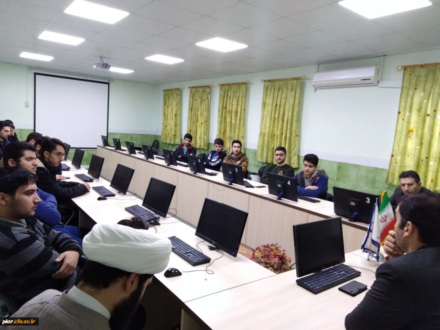 نشست صمیمی دکتر صدیقی با مسئولین و دانشجویان