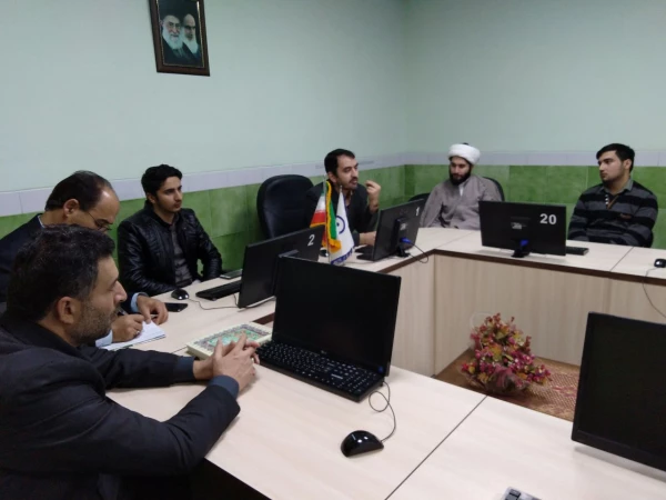 نشست صمیمی دکتر صدیقی با مسئولین و دانشجویان