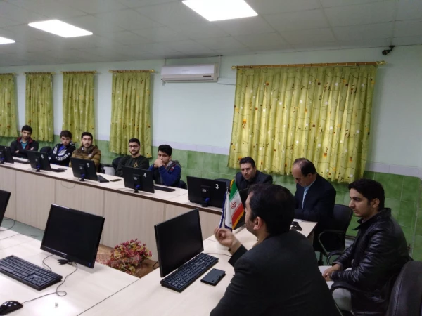 نشست صمیمی دکتر صدیقی با مسئولین و دانشجویان