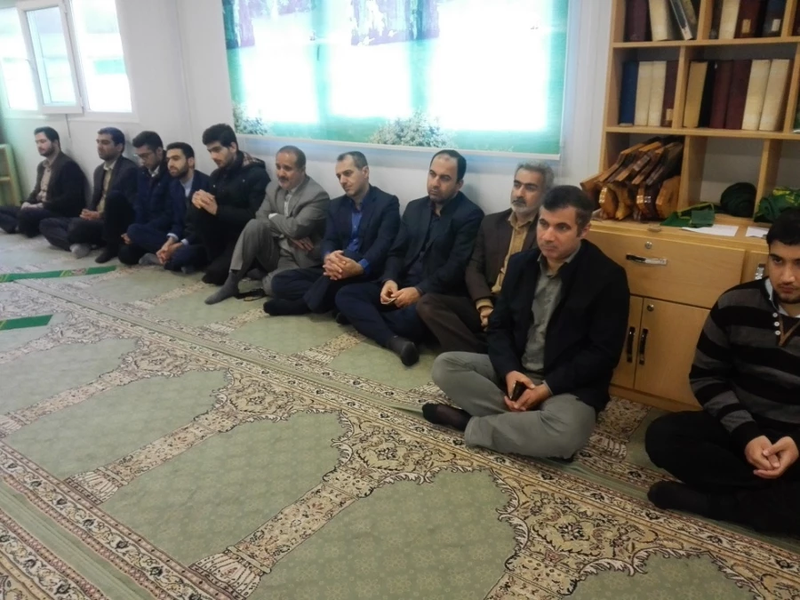 جلسه هفتگی زیارت عاشورا