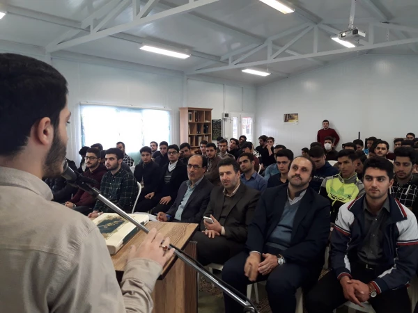 کرسی آزاد اندیشی با موضوع نقش دانشجومعلم  در تحول فرهنگی