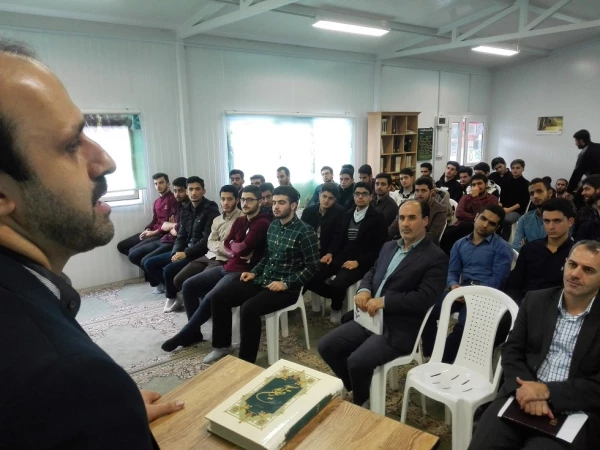 کرسی آزاد اندیشی با موضوع نقش دانشجومعلم  در تحول فرهنگی