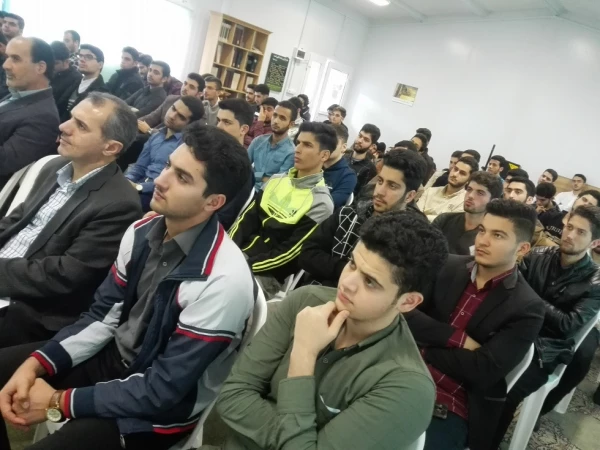 کرسی آزاد اندیشی با موضوع نقش دانشجومعلم  در تحول فرهنگی