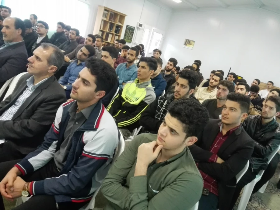 کرسی آزاد اندیشی با موضوع نقش دانشجومعلم  در تحول فرهنگی