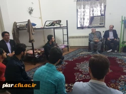 بازدید دکتر احدزاده از سرای دانشجوئی