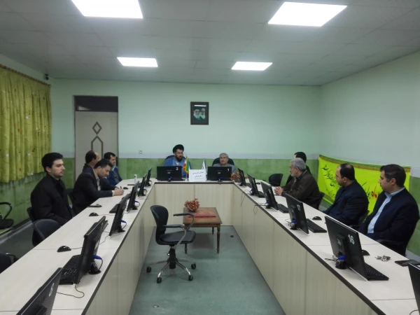 اخلاق کارمندی با محوریت تبیین ابعاد جریان فتنه و نفاق در مسیر انقلاب اسلامی