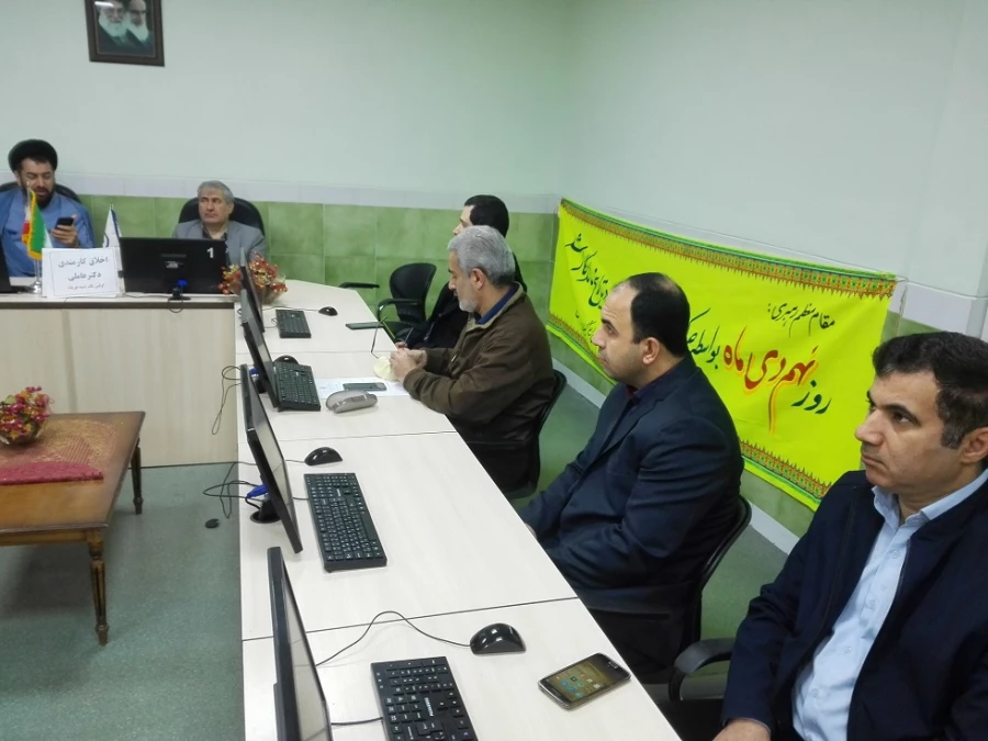 اخلاق کارمندی با محوریت تبیین ابعاد جریان فتنه و نفاق در مسیر انقلاب اسلامی