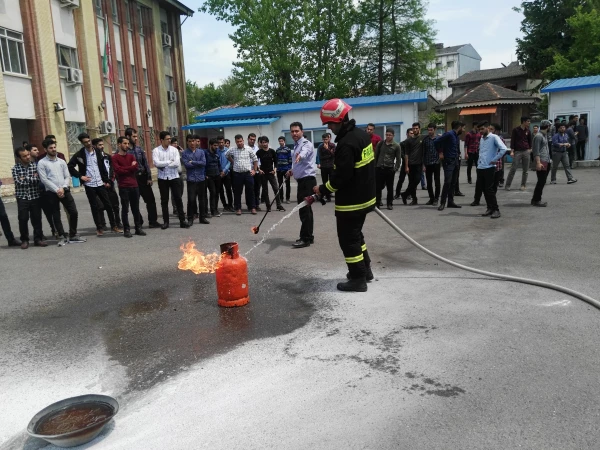 برگزاری کارگاه ایمنی و آتش نشانی