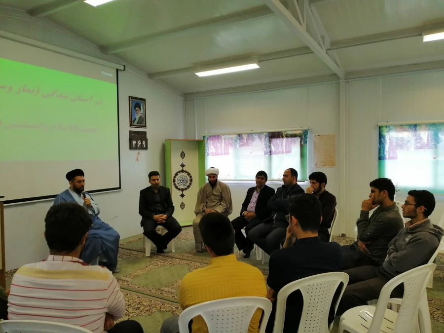 نشست در سایه بندگی(نماز و سبک زندگی)