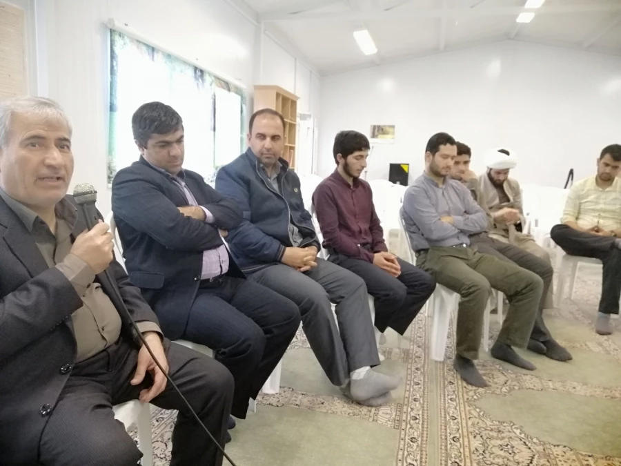 نشست در سایه بندگی(نماز و سبک زندگی)