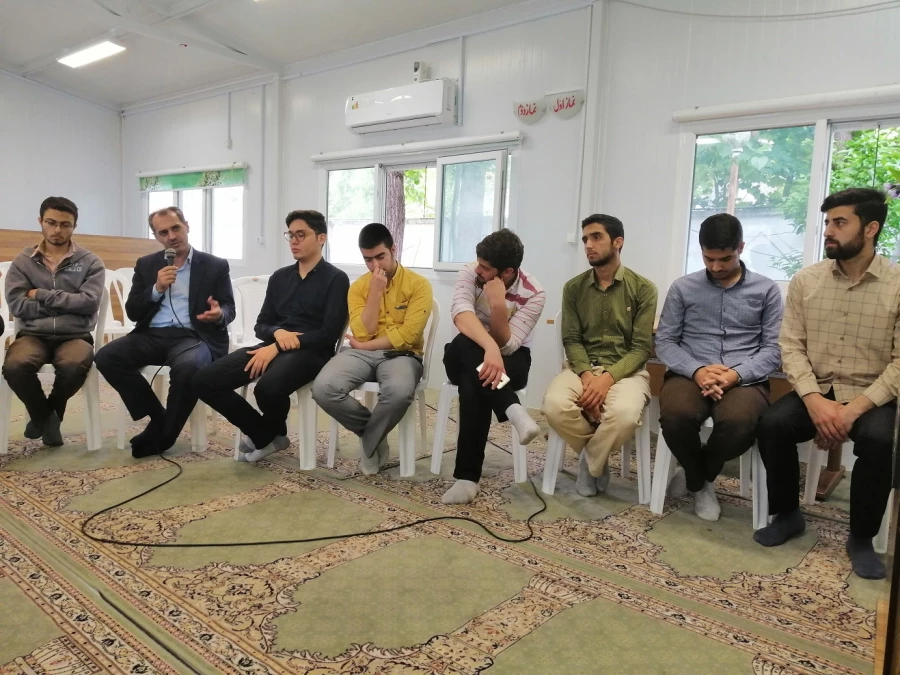 نشست در سایه بندگی(نماز و سبک زندگی)