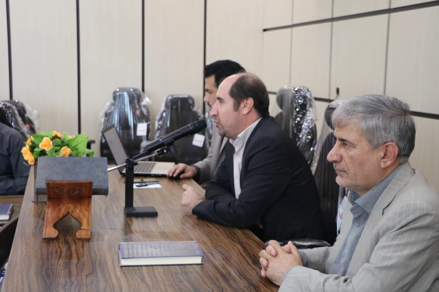 کارگاه آموزشی نشریه دانشجویی(چگونه ژورنالیسم شویم)