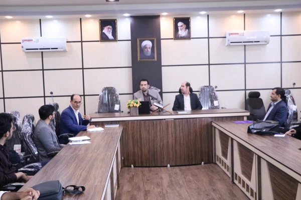 کارگاه آموزشی نشریه دانشجویی(چگونه ژورنالیسم شویم)