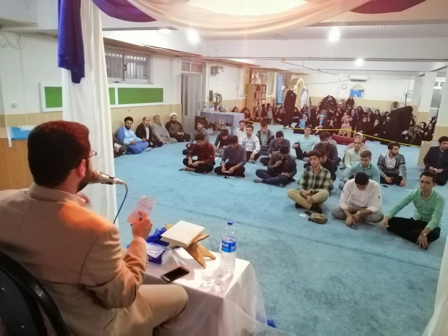 برگزاری محفل با شکوه قرانی وجشن میلاد کریم اهل بیت (ع)