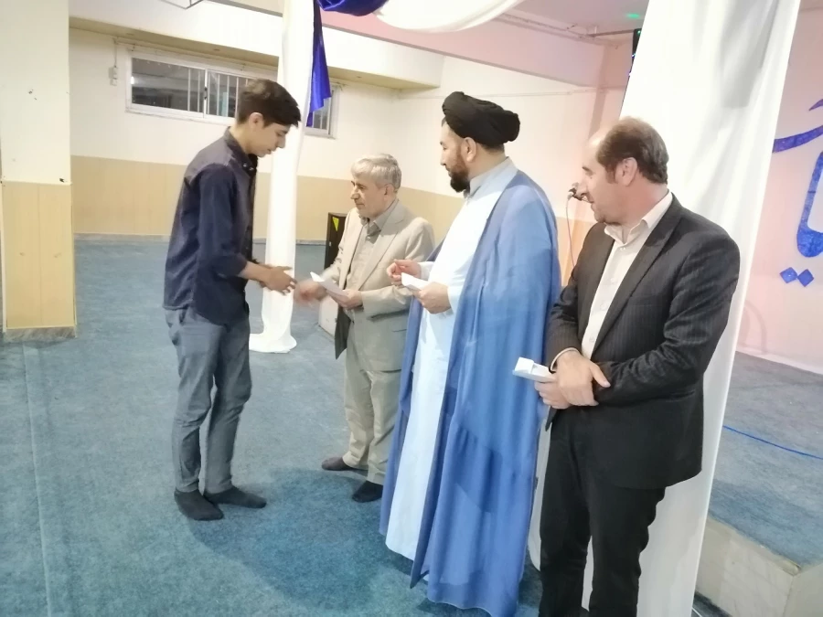 برگزاری محفل با شکوه قرانی وجشن میلاد کریم اهل بیت (ع)