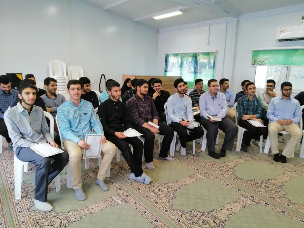 تجلیل از رتبه های برتر و حائزین حد نصاب طرح سراج(حفظ جزء 30 قرآن کریم)