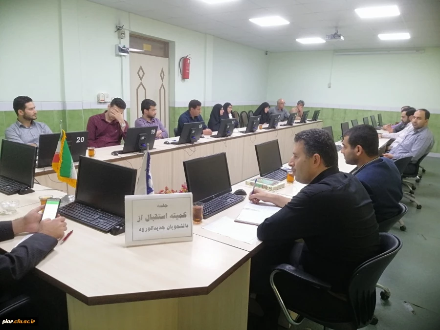 دکتر احدزاده : همه با لبخند مهر به استقبال دانشجویان می رویم