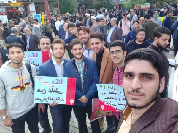 حضور فعال دانشجومعلمان پردیس امام علی (ع)در راهپیمایی 13آبان1398