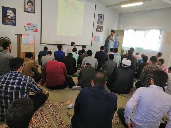 تبیین حوادت 13آبان و روشنگری مخالفت  مذاکره با آمریکا