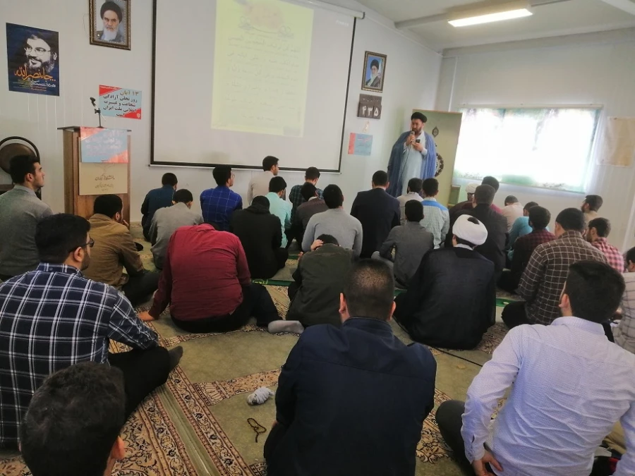 تبیین حوادت 13آبان و روشنگری مخالفت  مذاکره با آمریکا