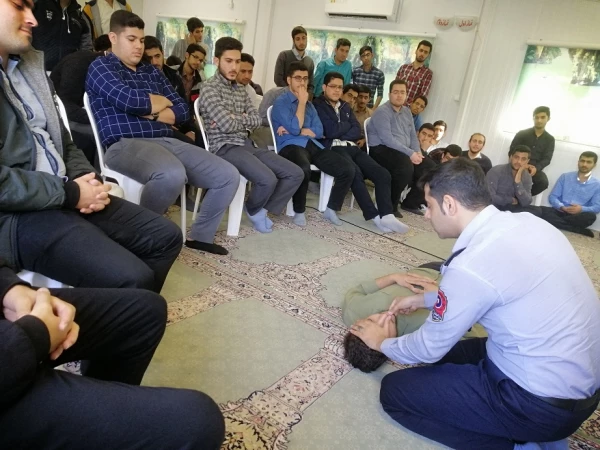 اولین جلسه دوره آموزشی امداد و نجات 