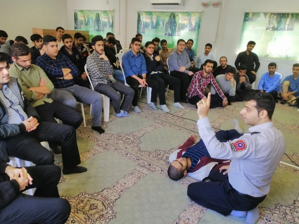 اولین جلسه دوره آموزشی امداد و نجات 